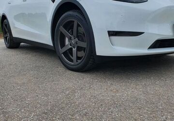 Tesla Model Y 237.985 km 22.900 &euro; Geilenkirchen 52511