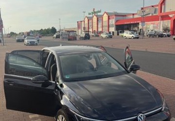 VW Golf 76.543 km 22.850 &euro; Düren 52349